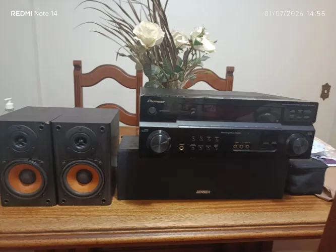 Caixas TEAC frontal, central Jensen, receiver pionner sem funcionar para concerto.