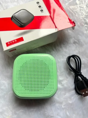 Caixa De Som Bluetooth Portátil Mini Quadrada Recarregável Usb