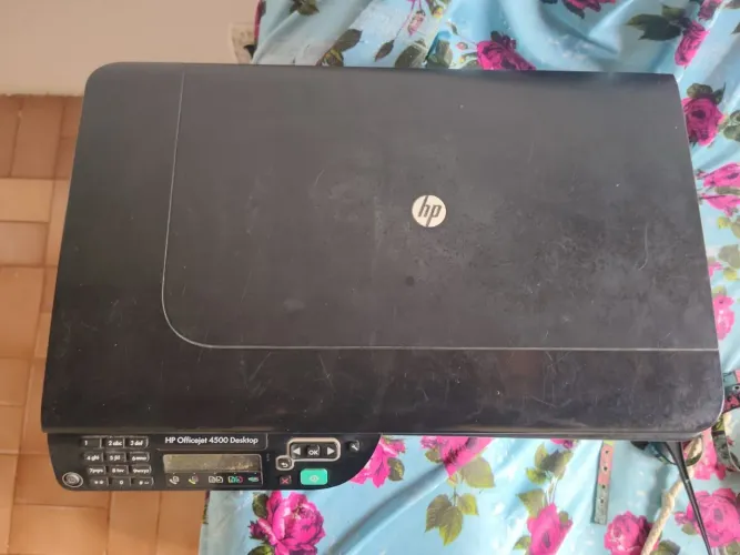 Impressora HP officejet 4500 desktop.