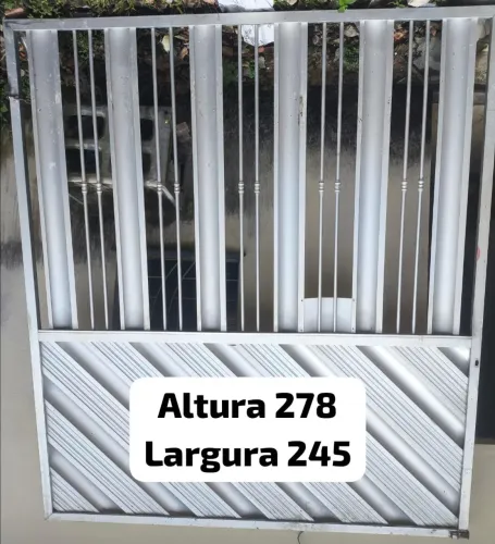 Portão de alumínio