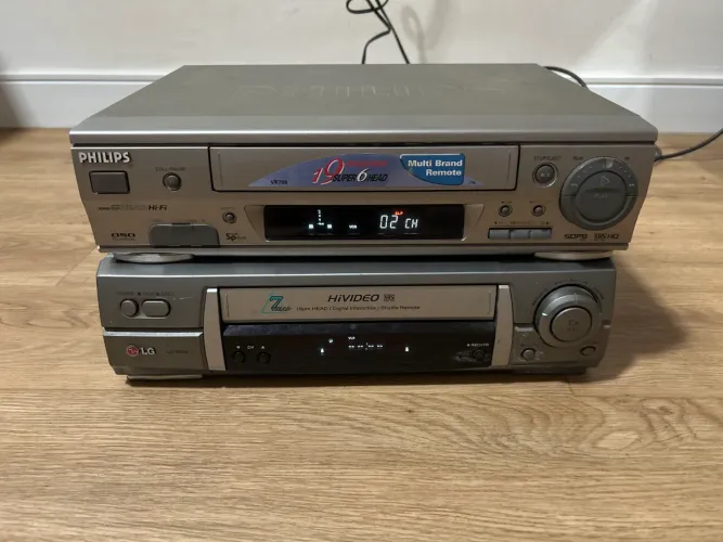 Vídeos Cassete Philips + LG (Leia)