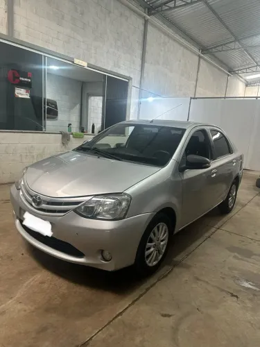 Toyota Etios XLS Sedan 1.5 Flex 16V 4P Mec. 2015