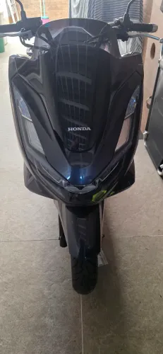 Moto sem detalhes 2 dono 3500 km rodados revisões honda