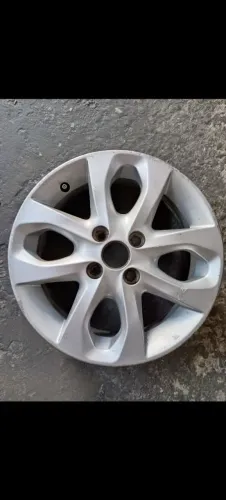 Roda aro 15 Nissan march 
