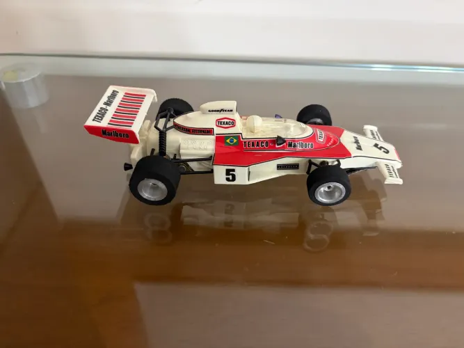 Autorama - McLaren M23 - Entrada de ar quadrada 