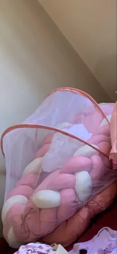 Vende-se NINHO TRANÇADO DE LUXO (NOVO) acompanha mosquiteiro  + MALA MATERNIDADE 