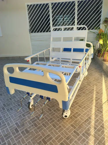Cama hospitar manual c/elevação total c paciente perfeita entrego
