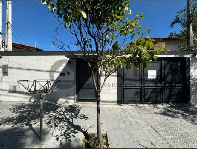 Casa Comercial à Venda em Sorocaba - Jardim America! 6 salas, 3 banheiros, 1 vaga, 179m²!