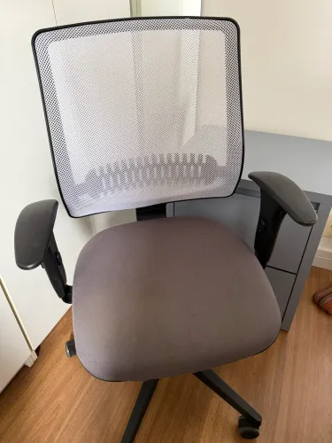 Cadeira Flexform Uni Me Cinza e Branca