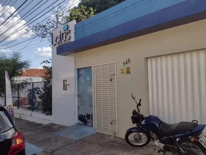 Vende-se casa no centro de Teresina