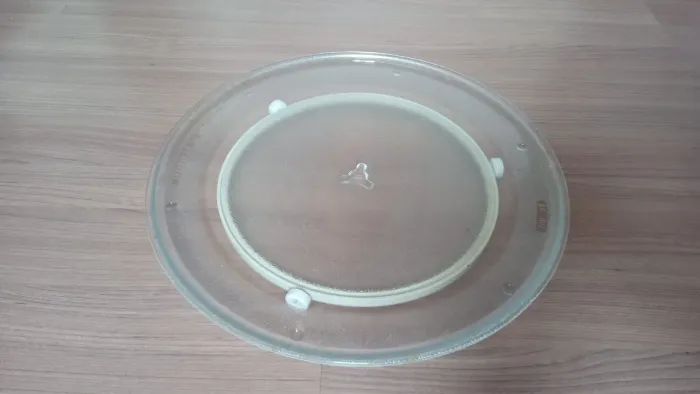 Prato micro-ondas 36cm + rodízio (de 3 rodinhas) 25cm