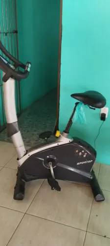 Bicicleta elétromagnetica SporTop B 870P plus (Necessita reforma)