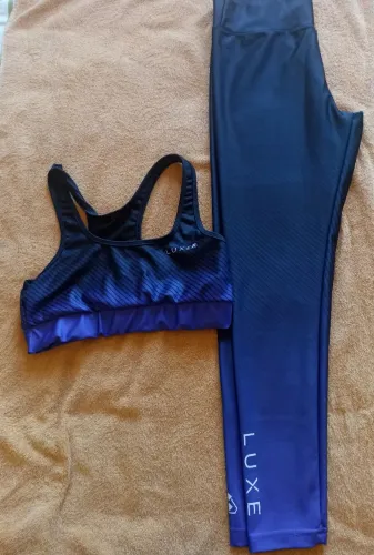 Roupa de Academia