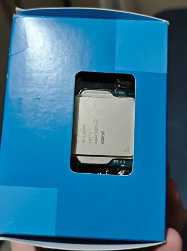 Intel core i5 12400f
