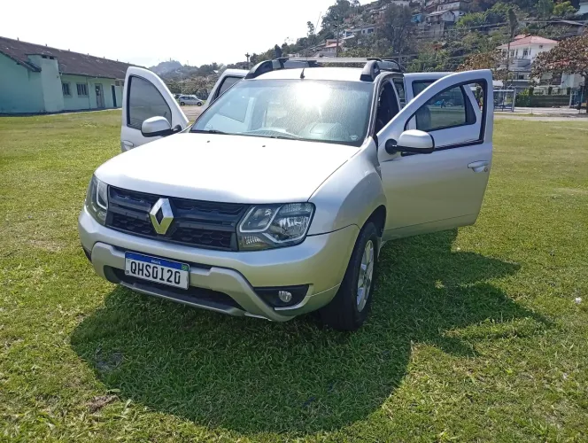 Renault Duster Dynamique 2.0 Hi-flex 16V Aut. 2016