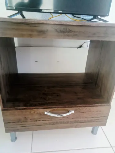 Vendo armarinho pra Microondas/Forno. 