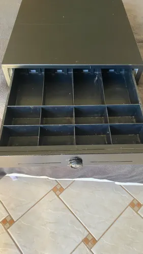 Gaveta Porta Dinheiro em Aço