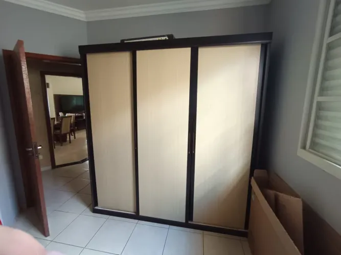 Guarda roupa 3 portas