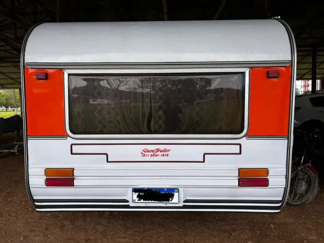 Trailer Turiscar Brilhante Sport 1984 restaurado