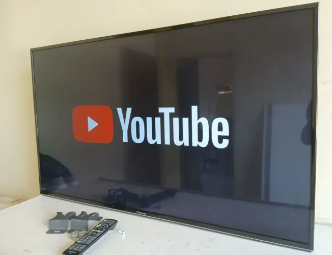 Smart tv 42pol Panasonic