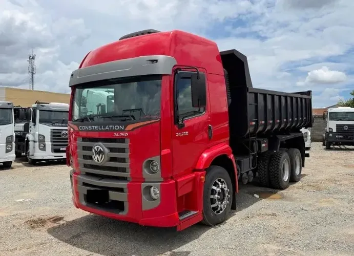 vw 24-250 6x2 ano 2006 caçamba