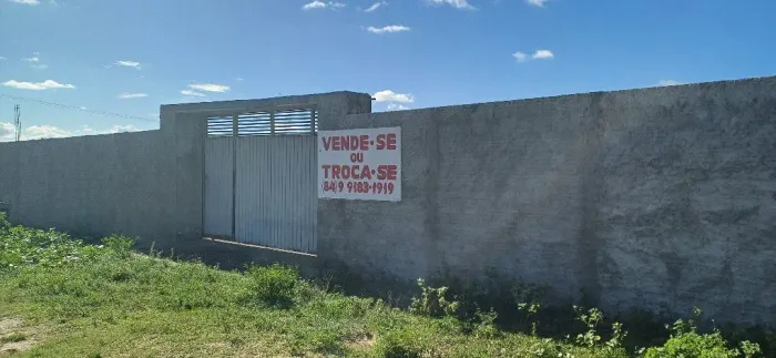Vende-se ou traca-se (em veículo)