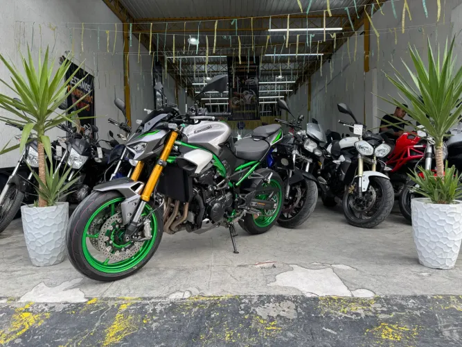Kawasaki Z 2026 900 R Edition 26/26 TROCO FINANCIO