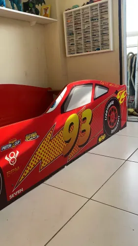 Cama infantil carro - valor simbólico