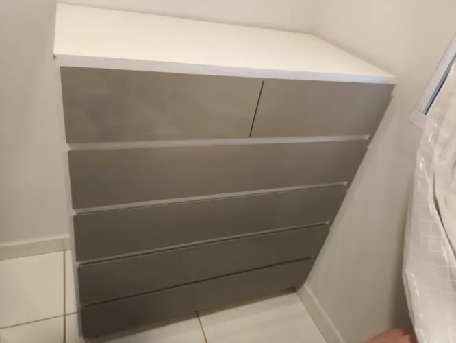 Cômoda MDF brilhante 