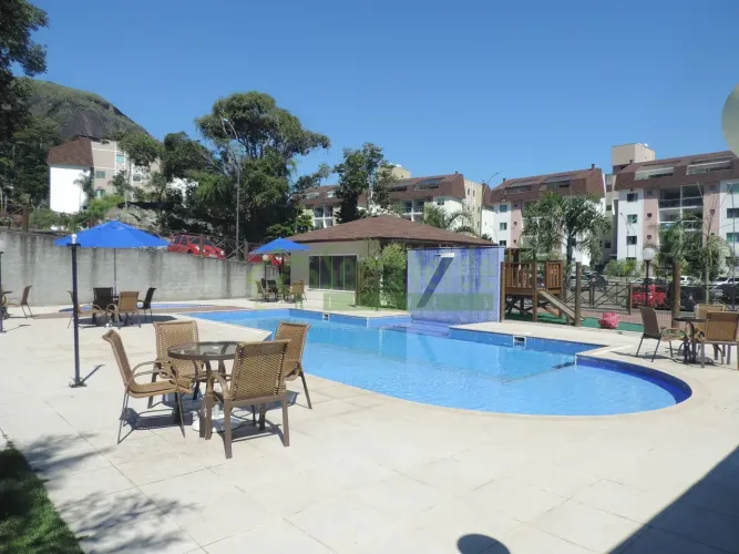 SAMAMBAIA (COBERTURA, RESIDENCIAL SESMARIAS) - 3 quartos (sendo 1 suíte), 2 salas, varanda