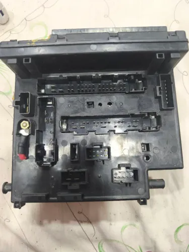 Caixa de Fuseveis Ford Escort 97 a 2002