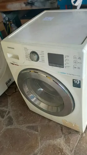 Máquina lava e seca