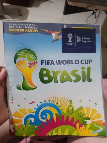 Álbum da copa do 2014 incompleto