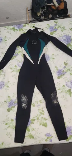 Roupa de borracha (neoprene)wetsuit* modelo Long jonh marca mormaii modelo Charm