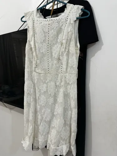 VESTIDO BRANCO RENDA