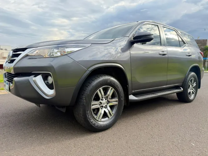 Toyota Hilux SW4 SRV 4X2 2.7 Flex 16V Aut. 2019