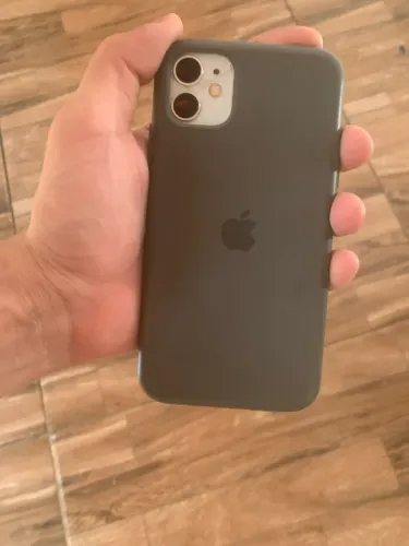 IPHONE 11 64 GB OBS BATERIA E TRASEIRA PRECISA SER TROCADA