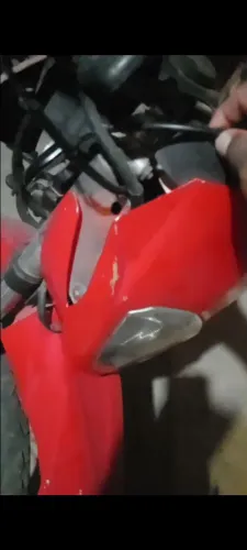 Vendo ciquentinha modelo bross ela pega no pedal mas ta parando tem que mandar olhar rla