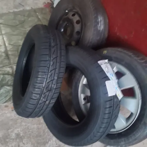 Pneu 175 70 R14 firestone o Par