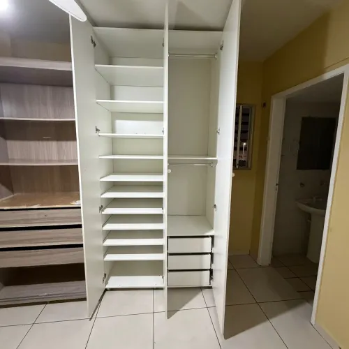 Guarda roupa e sapateira