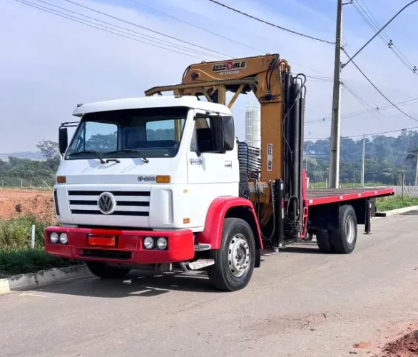Vendo caminhão 17.220 com munck LUNA 32