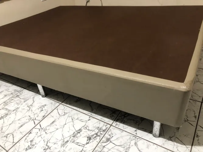 Vendo cama box com colchão
