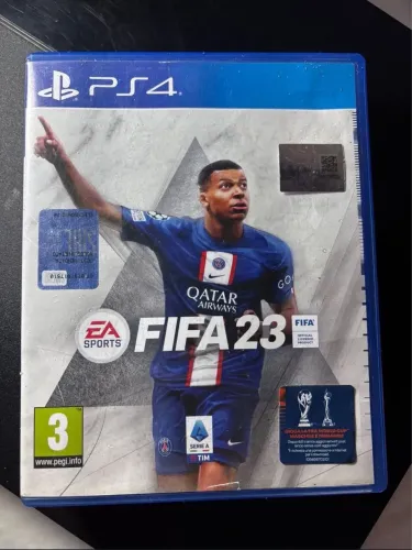Vendo ps4 FAT 500 GB com dois jogos e um controle. (Os jogos são: FIFA 23 e GTA 5)
