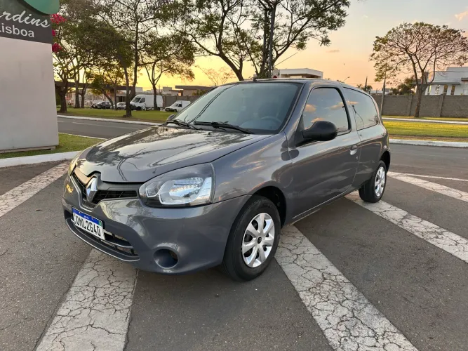 Renault Clio Authentique 1.0/1.0 Hi-power 16V 3P 2013