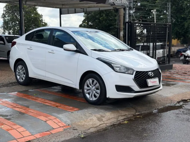 Hyundai HB20S Comfort Plus 1.0 Flex 12V Mec. 2019