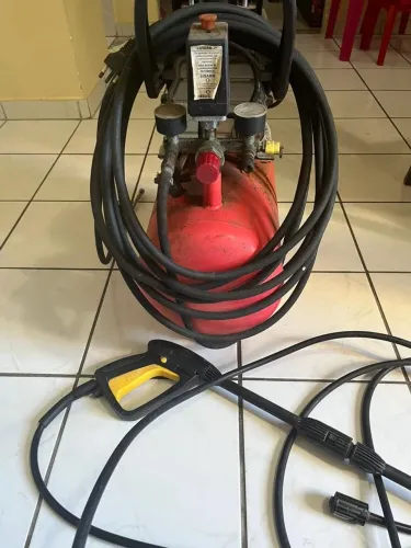 Compressor de Ar Worker 2 HP - 24L - 220V