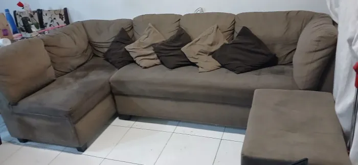 Vendo sofá 4 lugares + chaise