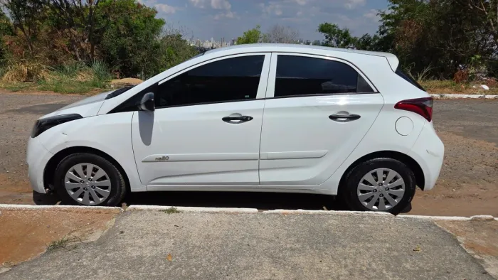 Hyundai HB20 Unique 1.0 Flex 12V Mec. 2019
