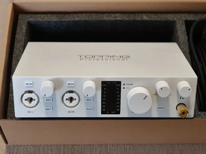 Interface de Áudio Topping E2x2 OTG (Concorrente da Scarlett 2i2)
