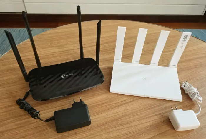 Kit Roteadores Huawei AX3 (Wi-Fi 6) + TP-Link EC230-G1 (Gigabit) | Estado de Novo